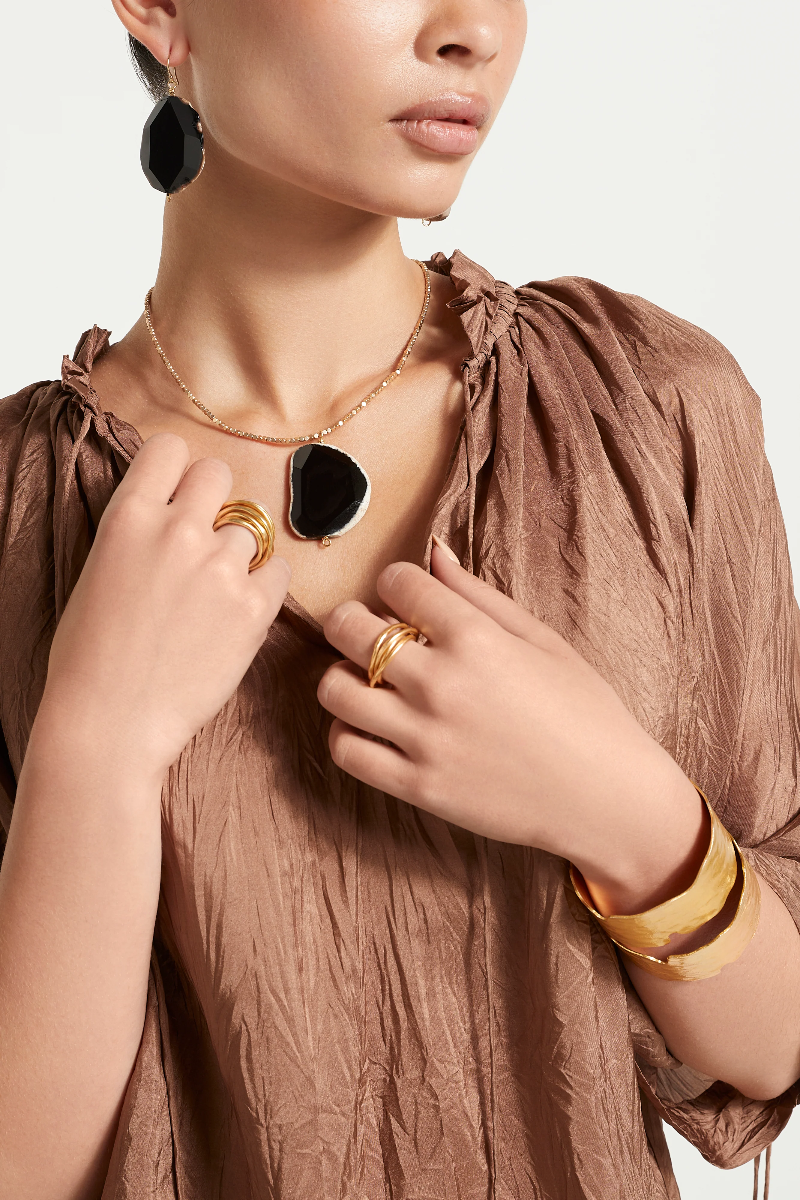 Alouette Design
 Aggie Earring - Black - Image 3