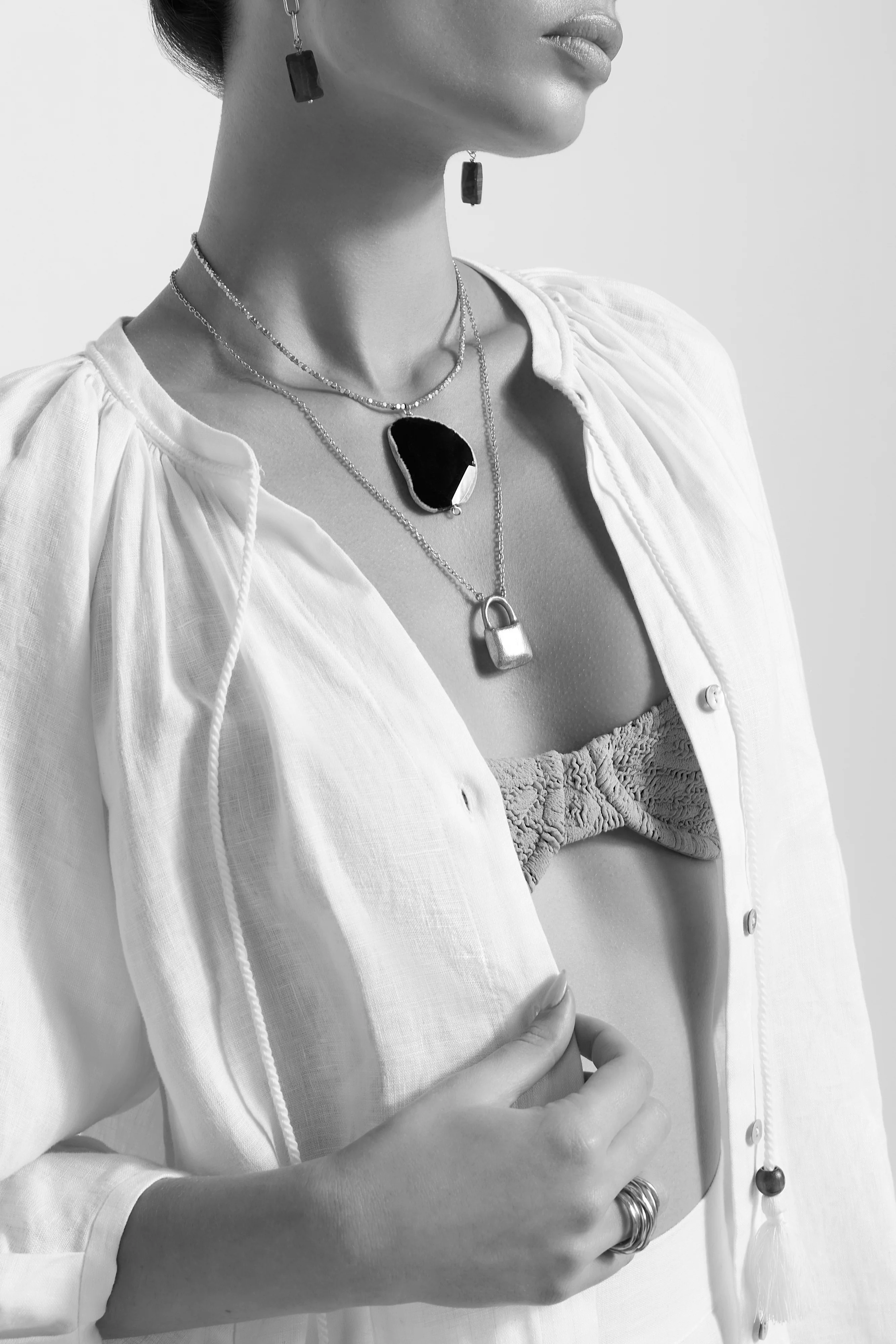 Alouette Design Locket Necklace - Image 4