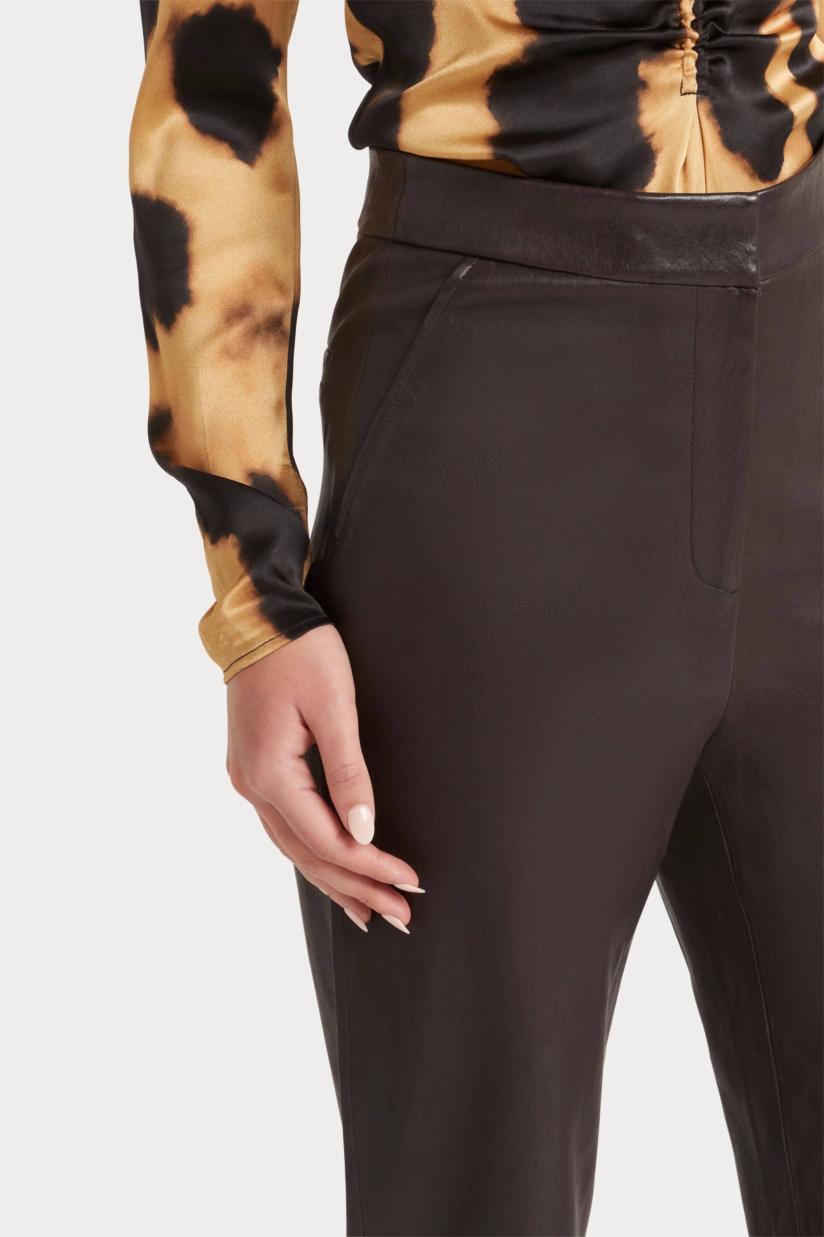 Husk Crop Leather - Image 4